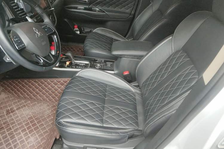 Used Mitsubishi Outlander 2020 2.4L 4x4 Zhi Xiang Edition 7-Seater Left Front Seat