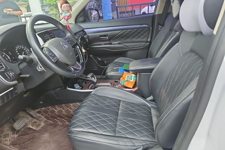 Used Mitsubishi Outlander 2020 2.4L 4x4 Zhi Xiang Edition 7-Seater Left Front Seat