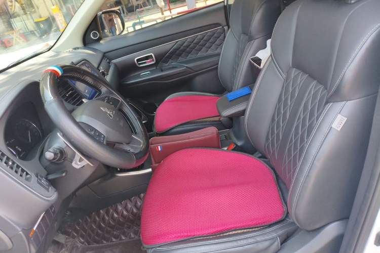 Used Mitsubishi Outlander 2020 2.4L 4x4 Zhi Xiang Edition 7-Seater Left Front Seat