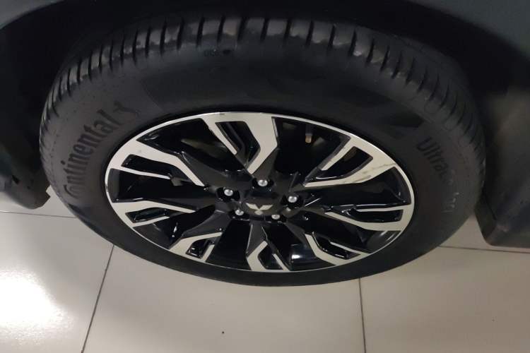 Used Mitsubishi Outlander 2020 2.0L Two-Wheel Drive Enjoyment Version 5 Seats Left Front Wheel Hub