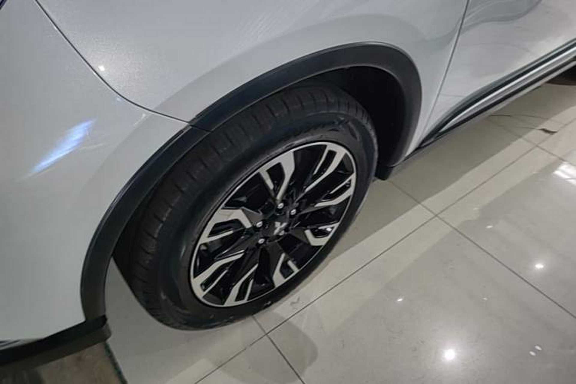 Used Mitsubishi Outlander 2020 2.0L Two-Wheel Drive Enjoyment Version 5 Seats Left Front Wheel Hub