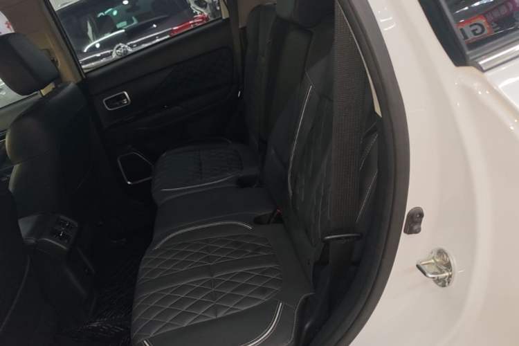 Used Mitsubishi Outlander 2020 2.4L 4x4 Zhi Xiang Edition 5 Seats Left Rear Seat