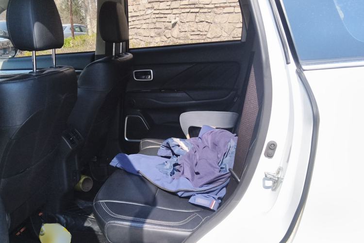 Used Mitsubishi Outlander 2020 2.0L Two-Wheel Drive Enjoyment Version 5 Seats Left Rear Seat
