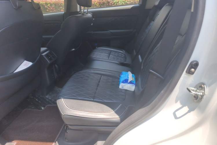 Used Mitsubishi Outlander 2020 2.4L 4x4 Zhi Xiang Edition 5 Seats Left Rear Seat