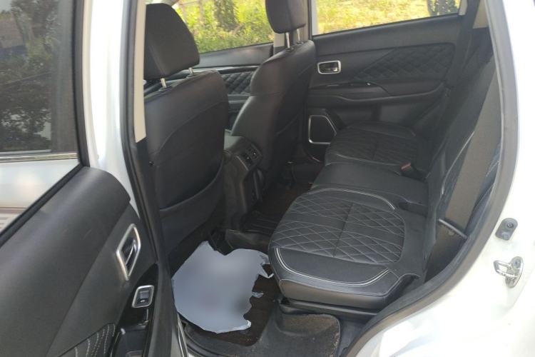 Used Mitsubishi Outlander 2020 2.4L 4x4 Zhi Xiang Edition 5 Seats Left Rear Seat