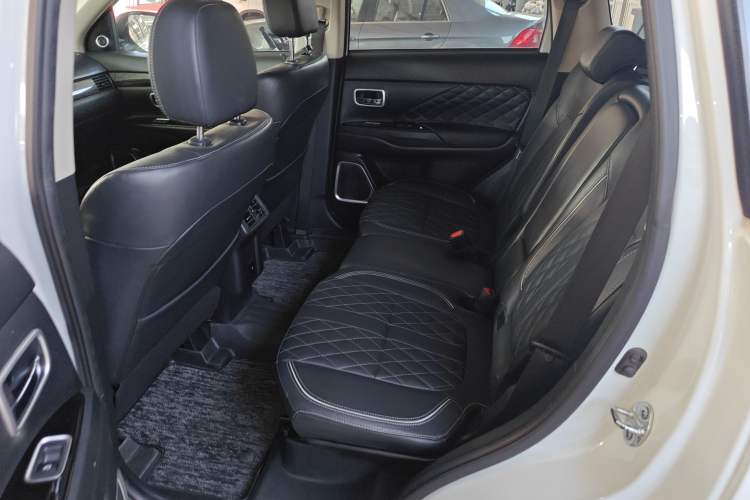 Used Mitsubishi Outlander 2020 2.4L 4x4 Zhi Xiang Edition 7-Seater Left Rear Seat