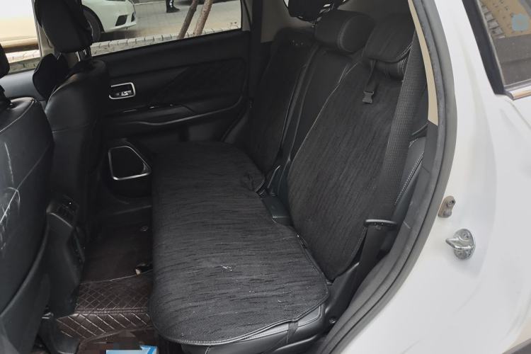 Used Mitsubishi Outlander 2020 2.4L 4x4 Zhi Xiang Edition 5 Seats Left Rear Seat