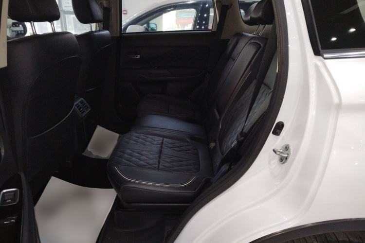 Used Mitsubishi Outlander 2020 2.4L 4x4 Zhi Xiang Edition 5 Seats Left Rear Seat