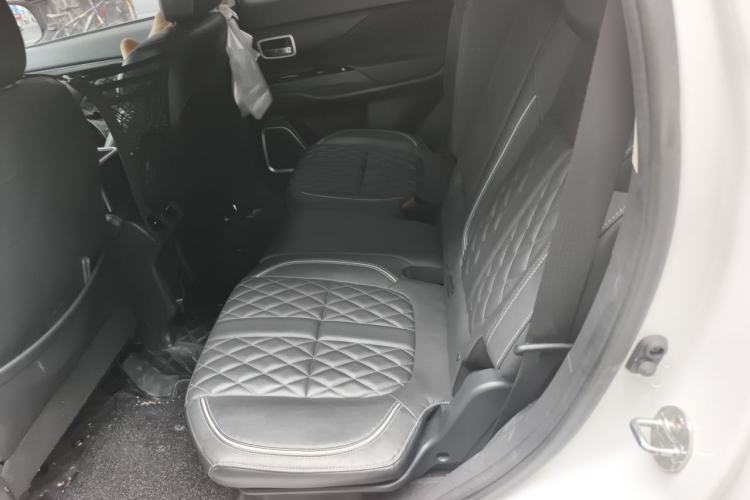 Used Mitsubishi Outlander 2020 2.0L Two-Wheel Drive Comfort Edition 7-Seater Left Rear Seat