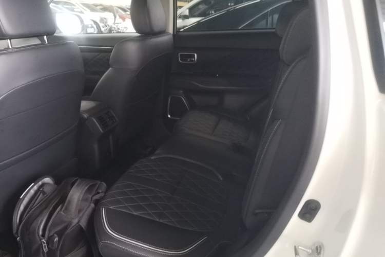 Used Mitsubishi Outlander 2020 2.4L 4x4 Zhi Xiang Edition 5 Seats Left Rear Seat