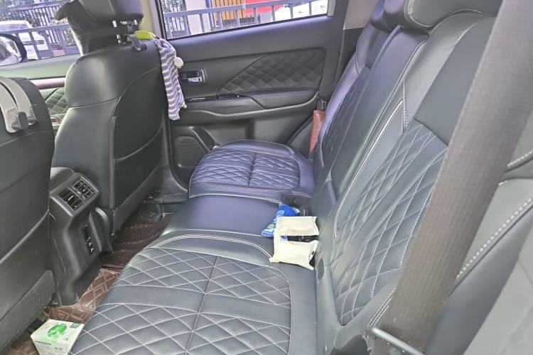 Used Mitsubishi Outlander 2020 2.4L 4x4 Zhi Xiang Edition 7-Seater Left Rear Seat