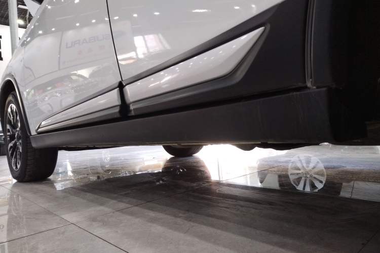 Used Mitsubishi Outlander 2020 2.4L 4x4 Zhi Xiang Edition 5 Seats Left Side Sill