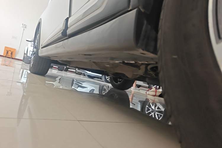 Used Mitsubishi Outlander 2020 2.0L Two-Wheel Drive Comfort Edition 7-Seater Left Side Sill