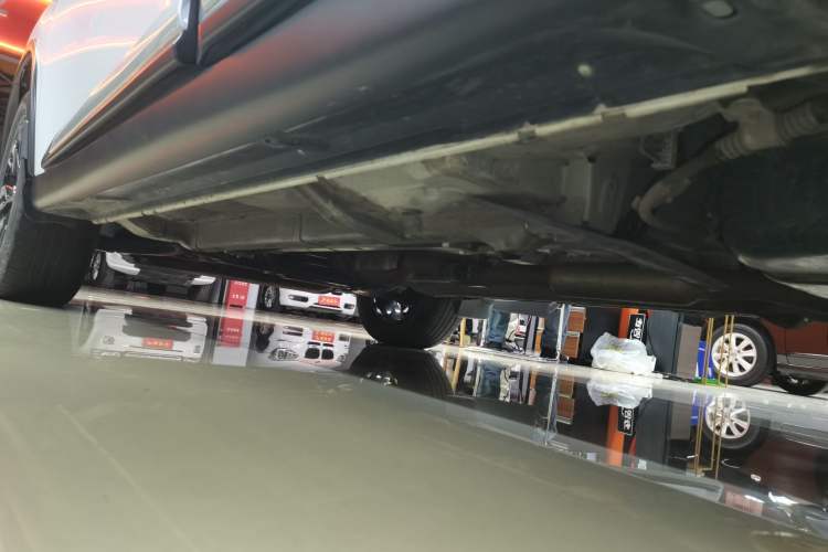 Used Mitsubishi Outlander 2020 2.0L Two-Wheel Drive Comfort Edition 5 Seats Left Side Sill