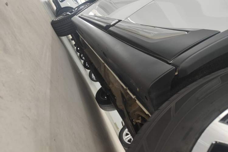Used Mitsubishi Outlander 2020 2.4L 4x4 Zhi Xiang Edition 7-Seater Left Side Sill