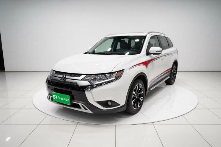 Used Mitsubishi Outlander 2020 2.0L Two-Wheel Drive Enjoyment Version 5 Seats Guazi used car, China used car export, Used car for sale, Used cars, Cheapest cars for sale