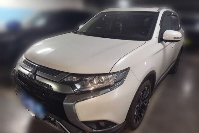 Used Mitsubishi Outlander 2020 2.0L Two-Wheel Drive Comfort Edition 7-Seater