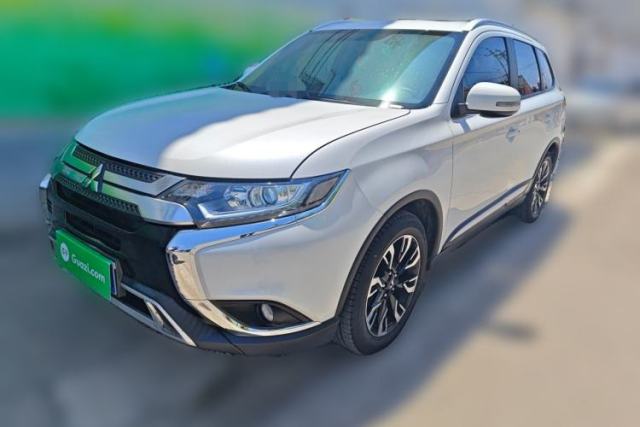 Used Mitsubishi Outlander 2020 2.0L Two-Wheel Drive Comfort Edition 7-Seater