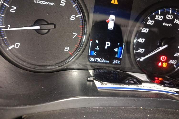 Used Mitsubishi Outlander 2020 2.0L Two-Wheel Drive Comfort Edition 7-Seater Odometer Close Up