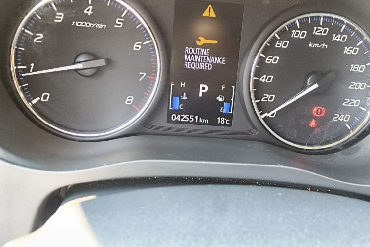 Used Mitsubishi Outlander 2020 2.0L Two-Wheel Drive Enjoyment Version 5 Seats Odometer Close Up