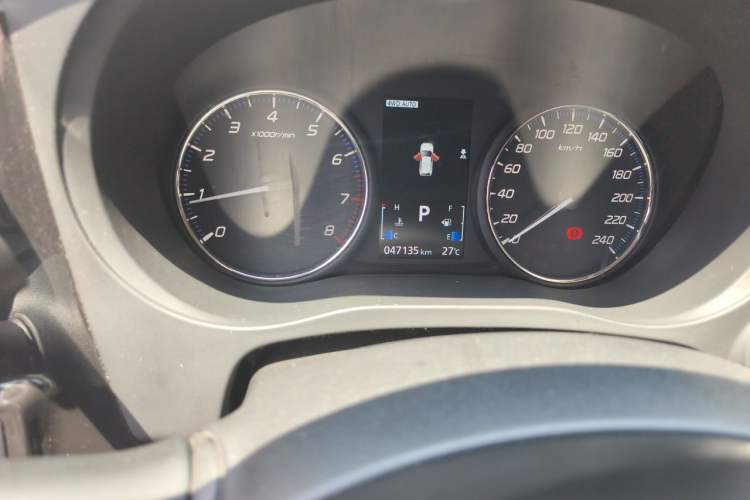 Used Mitsubishi Outlander 2020 2.4L 4x4 Zhi Xiang Edition 5 Seats Odometer Close Up