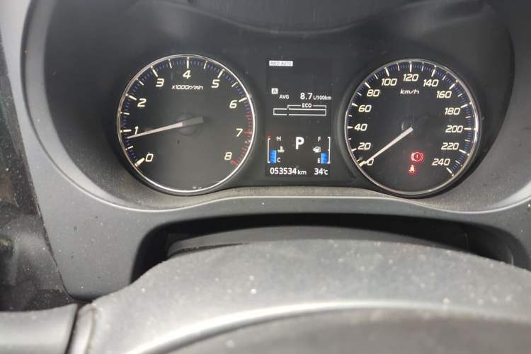 Used Mitsubishi Outlander 2020 2.4L 4x4 Zhi Xiang Edition 5 Seats Odometer Close Up