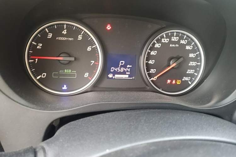 Used Mitsubishi Outlander 2020 2.0L Two-Wheel Drive Comfort Edition 5 Seats Odometer Close Up