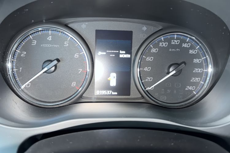 Used Mitsubishi Outlander 2020 2.4L 4x4 Zhi Xiang Edition 5 Seats Odometer Close Up