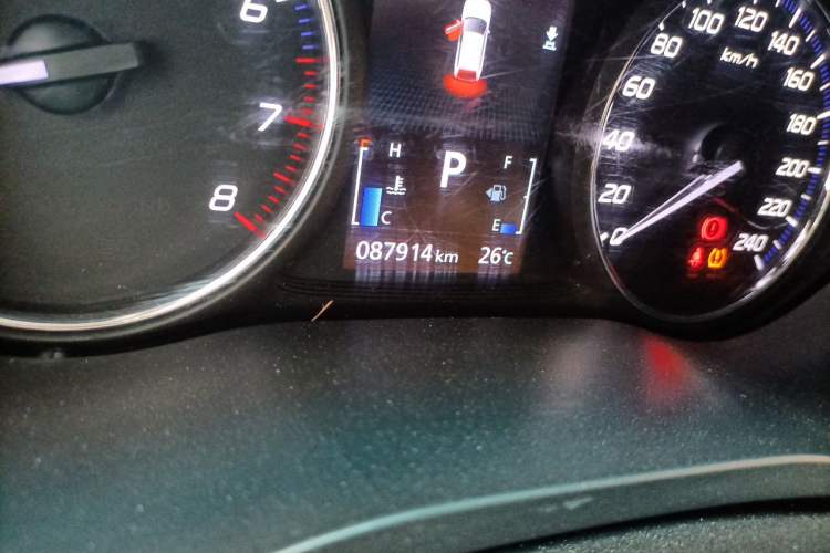 Used Mitsubishi Outlander 2020 2.0L Two-Wheel Drive Enjoyment Version 5 Seats Odometer Close Up