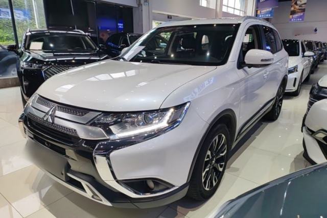 Used Mitsubishi Outlander 2020 2.0L Two-Wheel Drive Comfort Edition 7-Seater