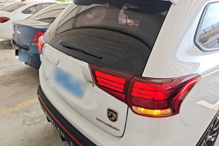 Used Mitsubishi Outlander 2020 2.0L Two-Wheel Drive Enjoyment Version 5 Seats Rear