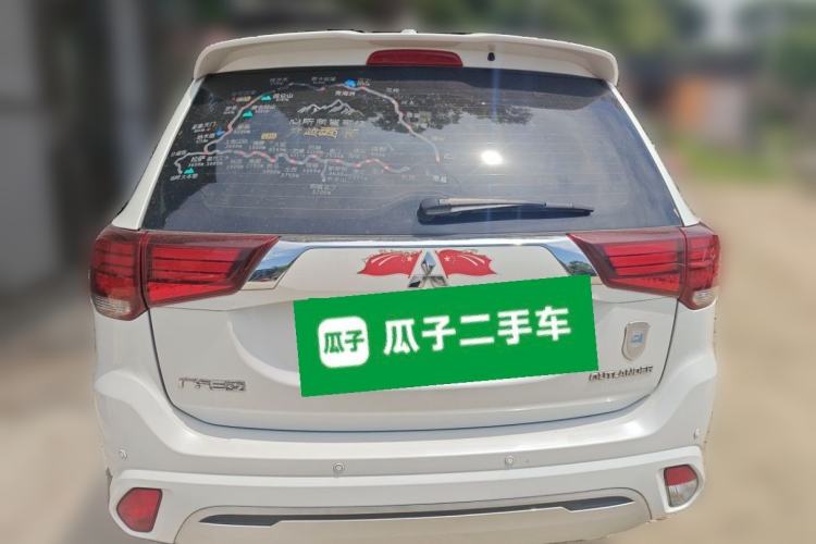 Used Mitsubishi Outlander 2020 2.0L Two-Wheel Drive Enjoyment Version 5 Seats Rear