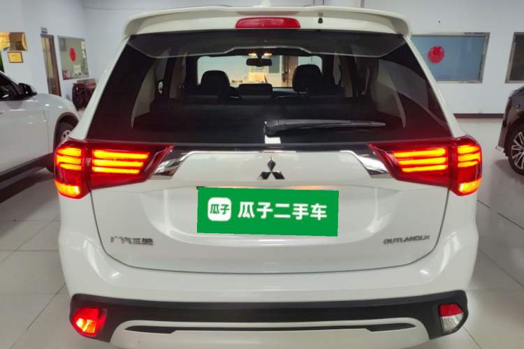 Used Mitsubishi Outlander 2020 2.0L Two-Wheel Drive Enjoyment Version 5 Seats Rear
