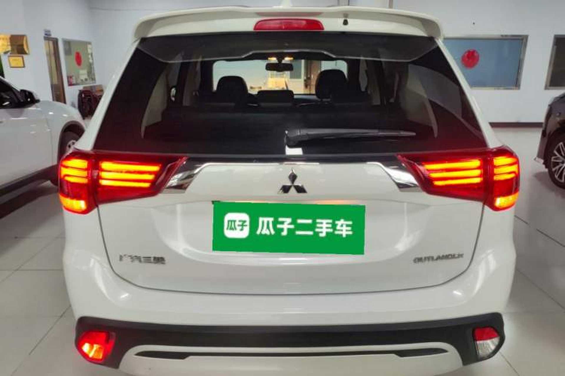 Used Mitsubishi Outlander 2020 2.0L Two-Wheel Drive Enjoyment Version 5 Seats Rear