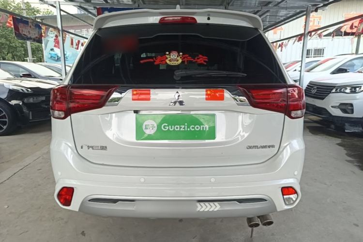 Used Mitsubishi Outlander 2020 2.0L Two-Wheel Drive Comfort Edition 7-Seater Rear
