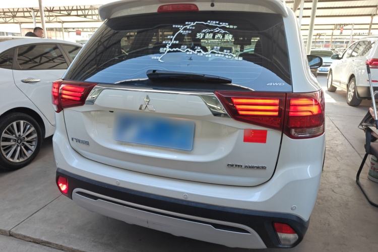 Used Mitsubishi Outlander 2020 2.4L 4x4 Zhi Xiang Edition 7-Seater Rear