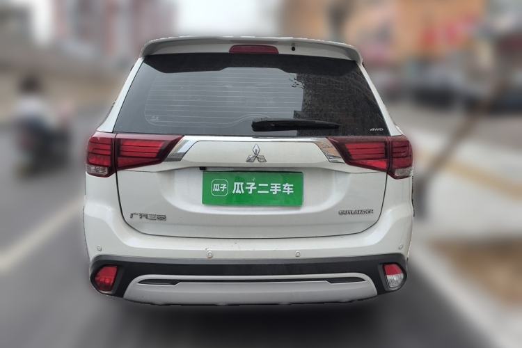 Used Mitsubishi Outlander 2020 2.4L 4x4 Zhi Xiang Edition 5 Seats Rear