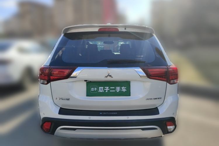 Used Mitsubishi Outlander 2020 2.0L Two-Wheel Drive Comfort Edition 5 Seats Rear
