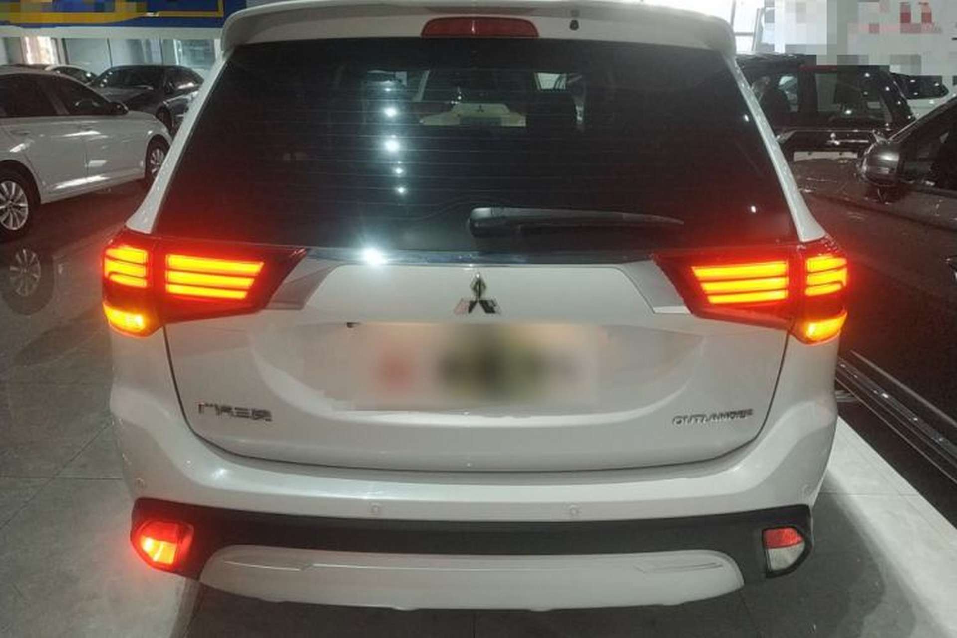 Used Mitsubishi Outlander 2020 2.4L 4x4 Zhi Xiang Edition 5 Seats Rear