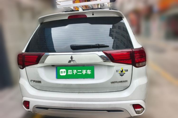 Used Mitsubishi Outlander 2020 2.0L Two-Wheel Drive Comfort Edition 7-Seater Rear