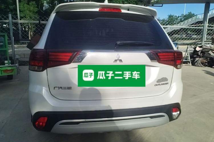 Used Mitsubishi Outlander 2020 2.0L Two-Wheel Drive Comfort Edition 5 Seats Rear