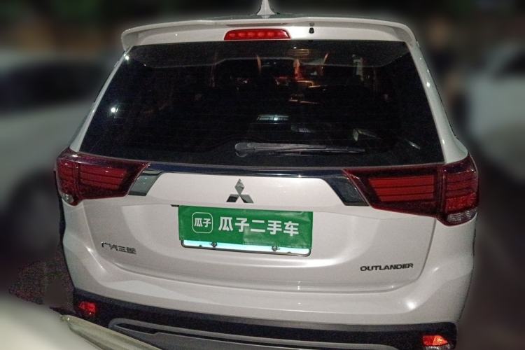 Used Mitsubishi Outlander 2020 2.0L Two-Wheel Drive Comfort Edition 7-Seater Rear
