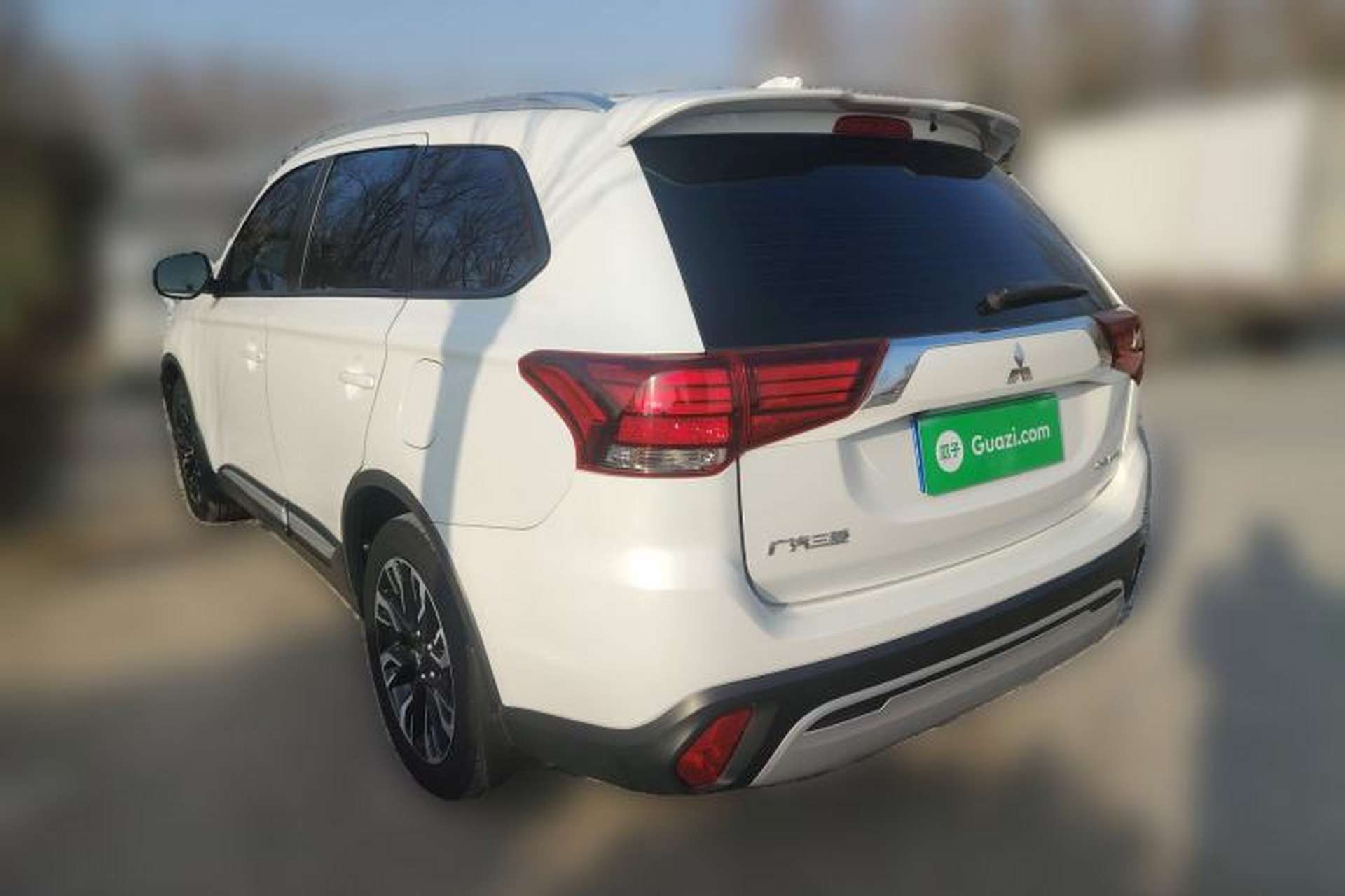 Used Mitsubishi Outlander 2020 2.0L Two-Wheel Drive Comfort Edition 7-Seater Rear Left 45 Deg