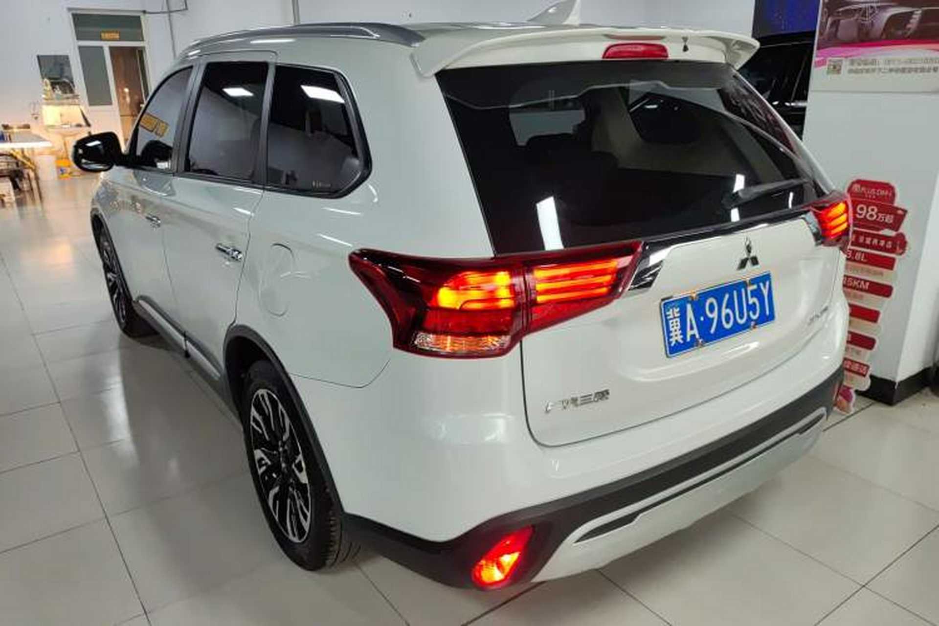Used Mitsubishi Outlander 2020 2.0L Two-Wheel Drive Enjoyment Version 5 Seats Rear Left 45 Deg