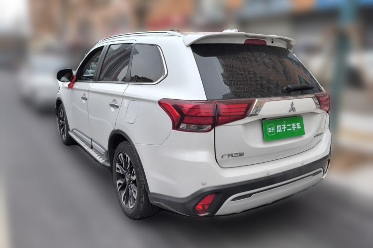 Used Mitsubishi Outlander 2020 2.4L 4x4 Zhi Xiang Edition 5 Seats Rear Left 45 Deg