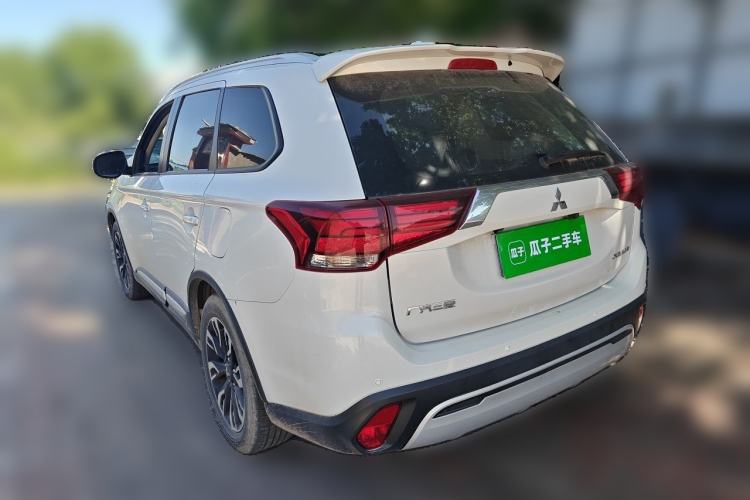 Used Mitsubishi Outlander 2020 2.0L Two-Wheel Drive Enjoyment Version 5 Seats Rear Left 45 Deg