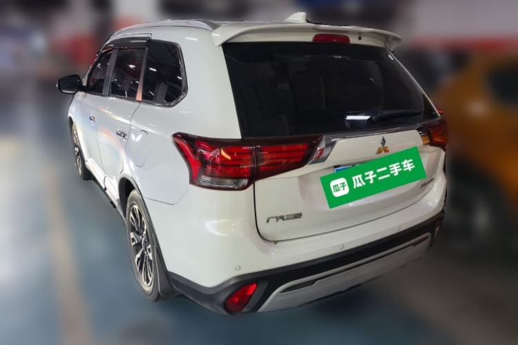 Used Mitsubishi Outlander 2020 2.4L 4x4 Zhi Xiang Edition 5 Seats Rear Left 45 Deg