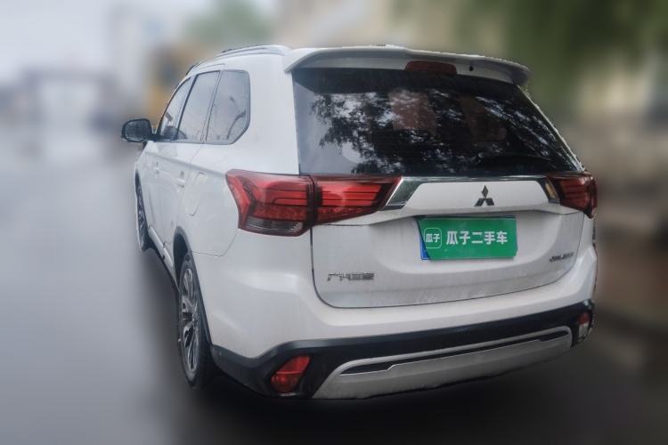 Used Mitsubishi Outlander 2020 2.0L Two-Wheel Drive Enjoyment Version 5 Seats Rear Left 45 Deg