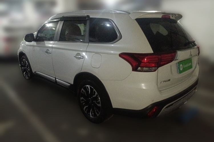 Used Mitsubishi Outlander 2020 2.4L 4x4 Zhi Xiang Edition 7-Seater Rear Left 45 Deg