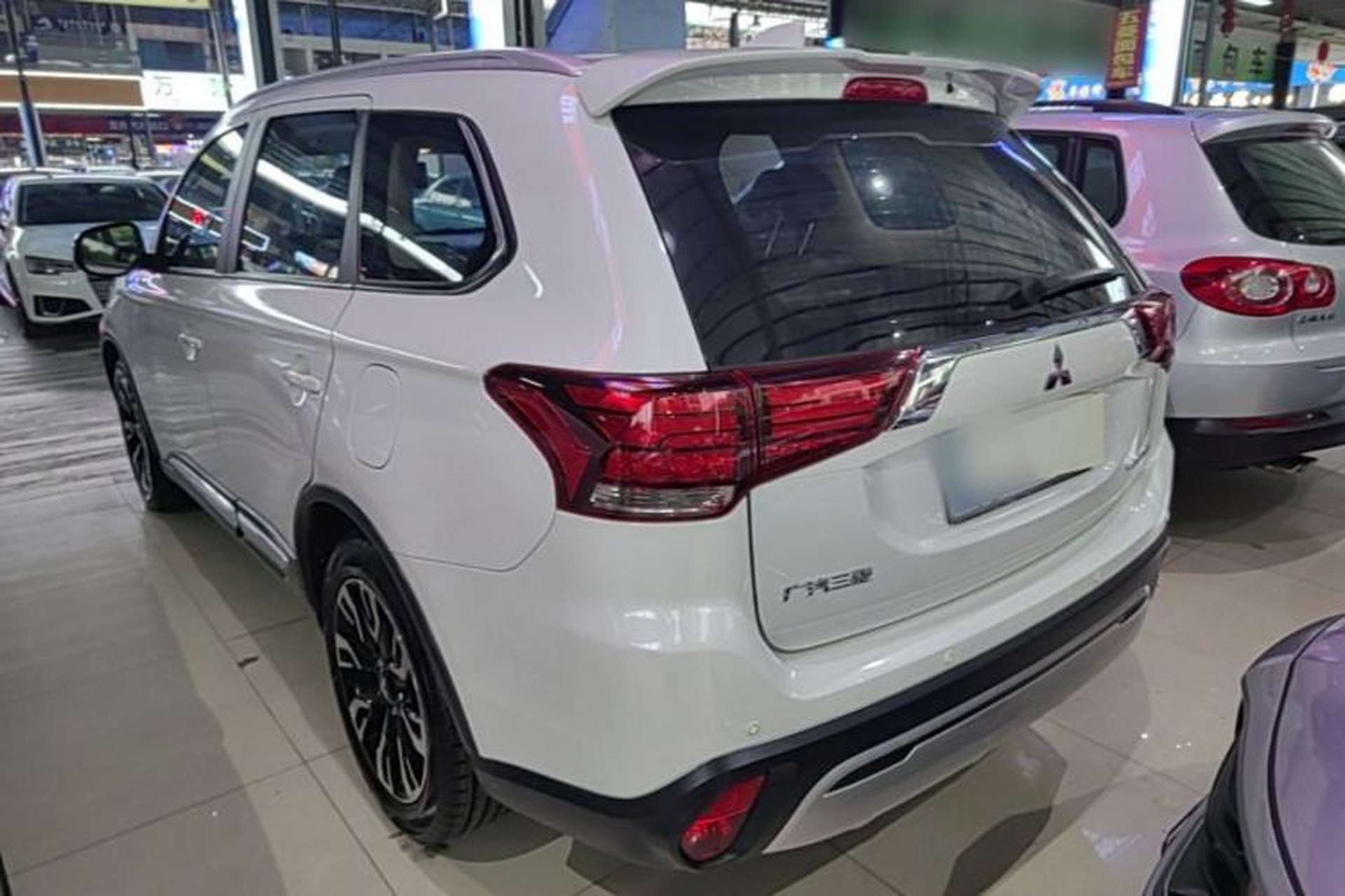 Used Mitsubishi Outlander 2020 2.0L Two-Wheel Drive Enjoyment Version 5 Seats Rear Left 45 Deg